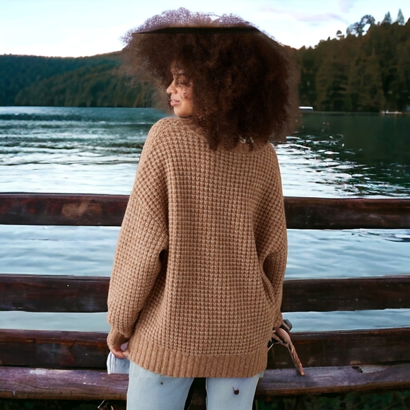 NWT - AMERICAN EAGLE Whoa So Cozy Waffle Sweater - Size M - Picture 3 of 7